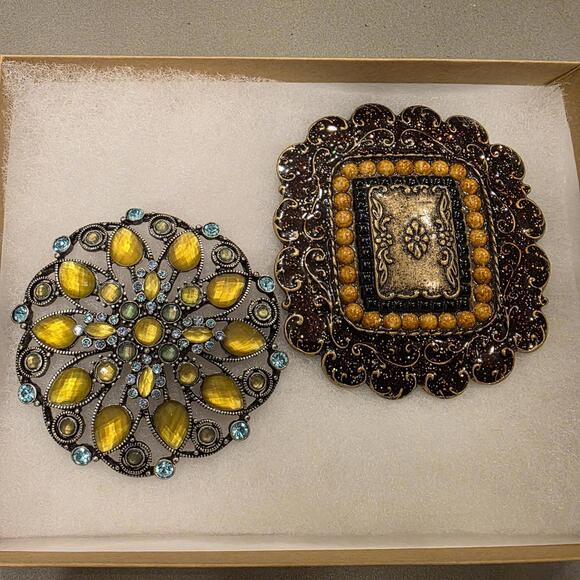 Vintage Style Women's Decorative Mini Belt Buckles Clips Set of 2 - Picture 1 of 5